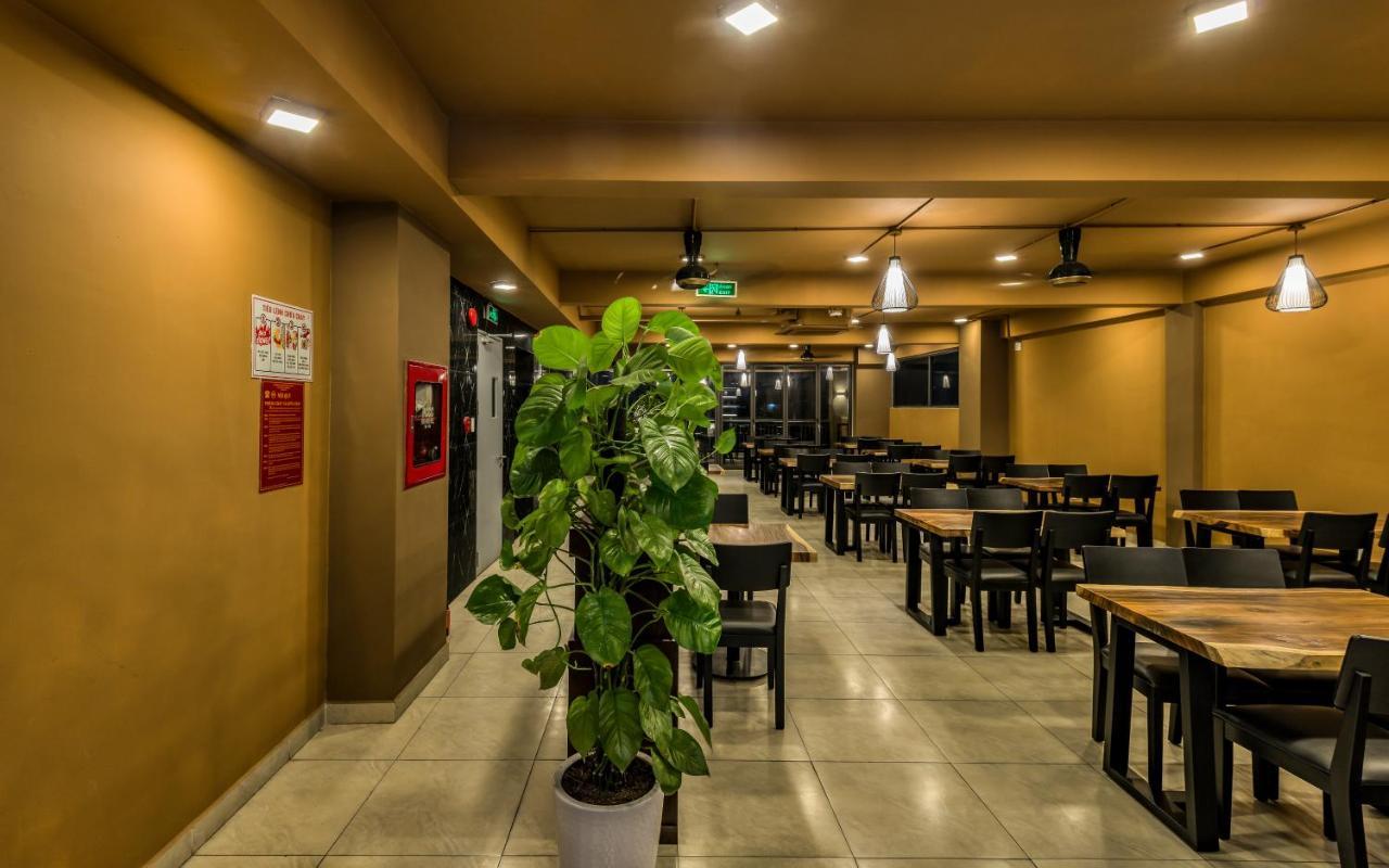 Cherry Hotel And Apartment Хошимін Екстер'єр фото